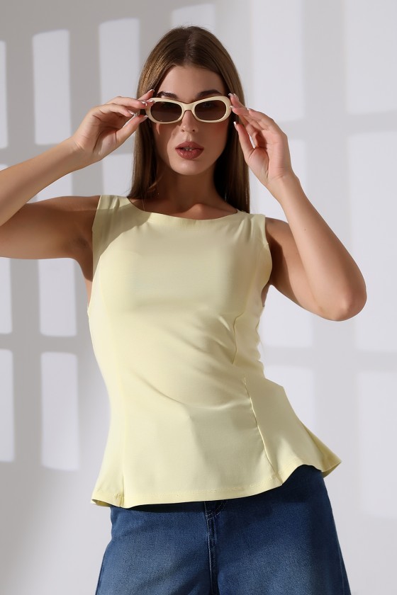 Relax Fit Rahat Kesim Kayıkçı Yaka Eteği Volanlı Yanları Kuplu Basic Kolsuz Kadın T-Shirt 22070 AÇIK SARI