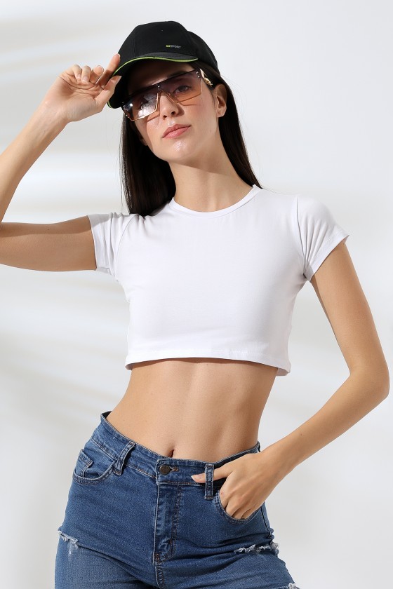 Bisiklet Yaka Kompakt Penye Esnek Kumaş Crop T-Shirt 21750 BEYAZ