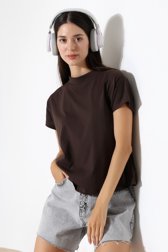 Dik Yaka Pamuklu T-shirt 19588 KAHVE