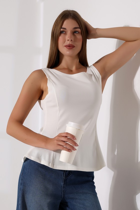 Relax Fit Rahat Kesim Kayıkçı Yaka Eteği Volanlı Yanları Kuplu Basic Kolsuz Kadın T-Shirt 22070 EKRU