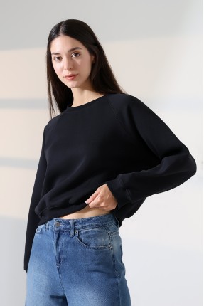 Geniş Bisiklet Yaka Pamuklu Şardonlu Karyokalı Geniş Reglan Kol Yumuşak Dokulu Basic Kadın Sweatshirt 21973 SİYAH