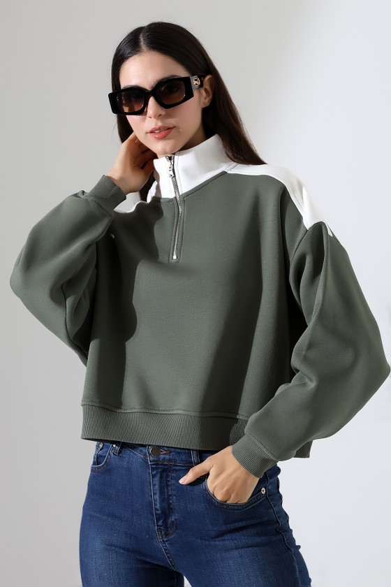 Relax Kesim Yarım Fermuarlı Dik Gömlek Yaka Kolları Geniş Yanları Parçalı Kadın Sweatshirt 21963 HAKİ