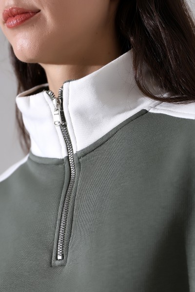 Relax Kesim Yarım Fermuarlı Dik Gömlek Yaka Kolları Geniş Yanları Parçalı Kadın Sweatshirt 21963 HAKİ