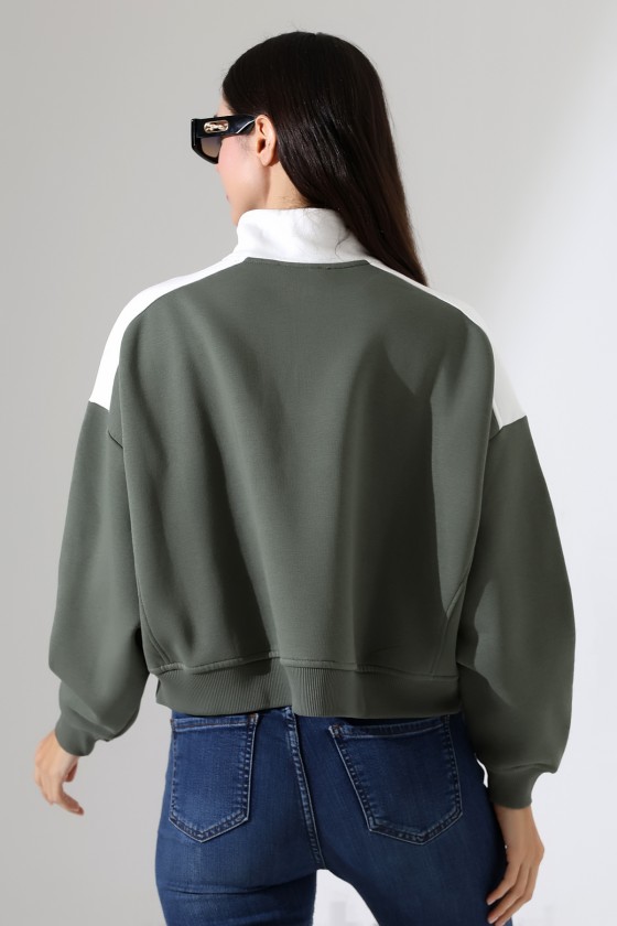 Relax Kesim Yarım Fermuarlı Dik Gömlek Yaka Kolları Geniş Yanları Parçalı Kadın Sweatshirt 21963 HAKİ