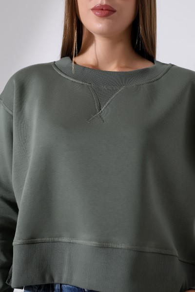 Relax Rahat Kesim Yanları Yırtmaçlı Bisiklet Yaka Pamuklu Basic Kadın Sweatshirt 21925 HAKİ