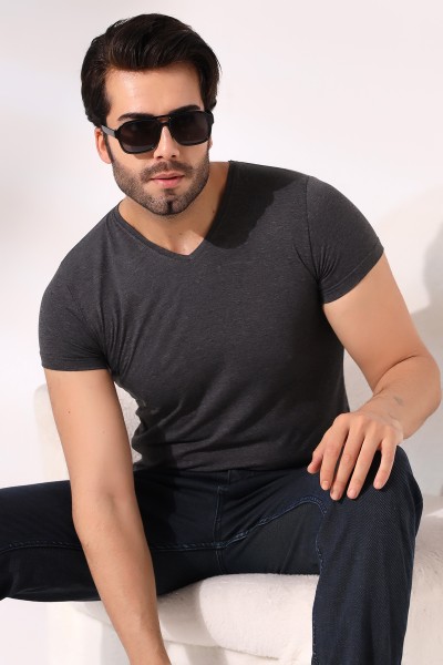V Yaka Kısa Kol Basic Penye Kompakt Likralı T-Shirt 19956  KOYU ANTRASİTMELANJ V Yaka Kısa Kol Basic Penye Kompakt Likralı T-Shirt 19956  KOYU ANTRASİTMELANJ