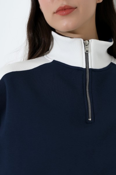 Relax Kesim Yarım Fermuarlı Dik Gömlek Yaka Kolları Geniş Yanları Parçalı Kadın Sweatshirt 21963 LACİVERT