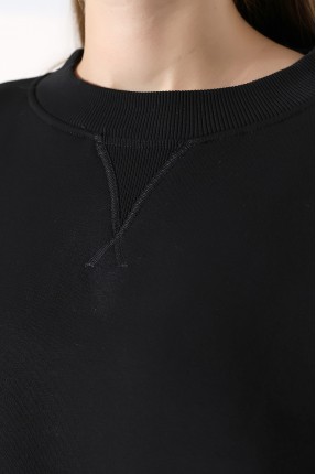 Relax Rahat Kesim Yanları Yırtmaçlı Bisiklet Yaka Pamuklu Basic Kadın Sweatshirt 21925 SİYAH