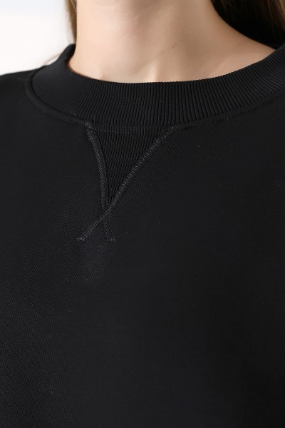 Relax Rahat Kesim Yanları Yırtmaçlı Bisiklet Yaka Pamuklu Basic Kadın Sweatshirt 21925 SİYAH