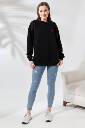 Kalp Nakışlı Şardonlu Bisiklet Yaka Oversize Sweatshirt 21621 SİYAH