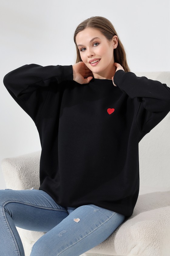 Kalp Nakışlı Şardonlu Bisiklet Yaka Oversize Sweatshirt 21621 SİYAH