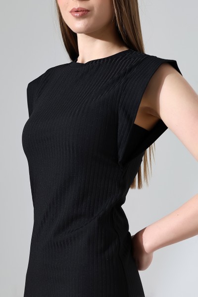 Arkası Yırtmaçlı Fitilli Kumaş Elbise 21908 SİYAH Arkası Yırtmaçlı Fitilli Kumaş Elbise 21908 SİYAH